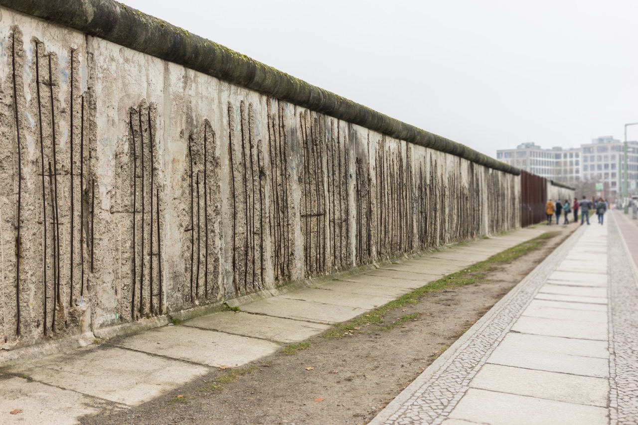 12 Fascinating Facts About the Berlin Wall You Did Not Know